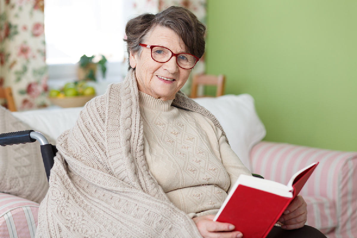 Five Tips for Helping Your Senior Enjoy Reading